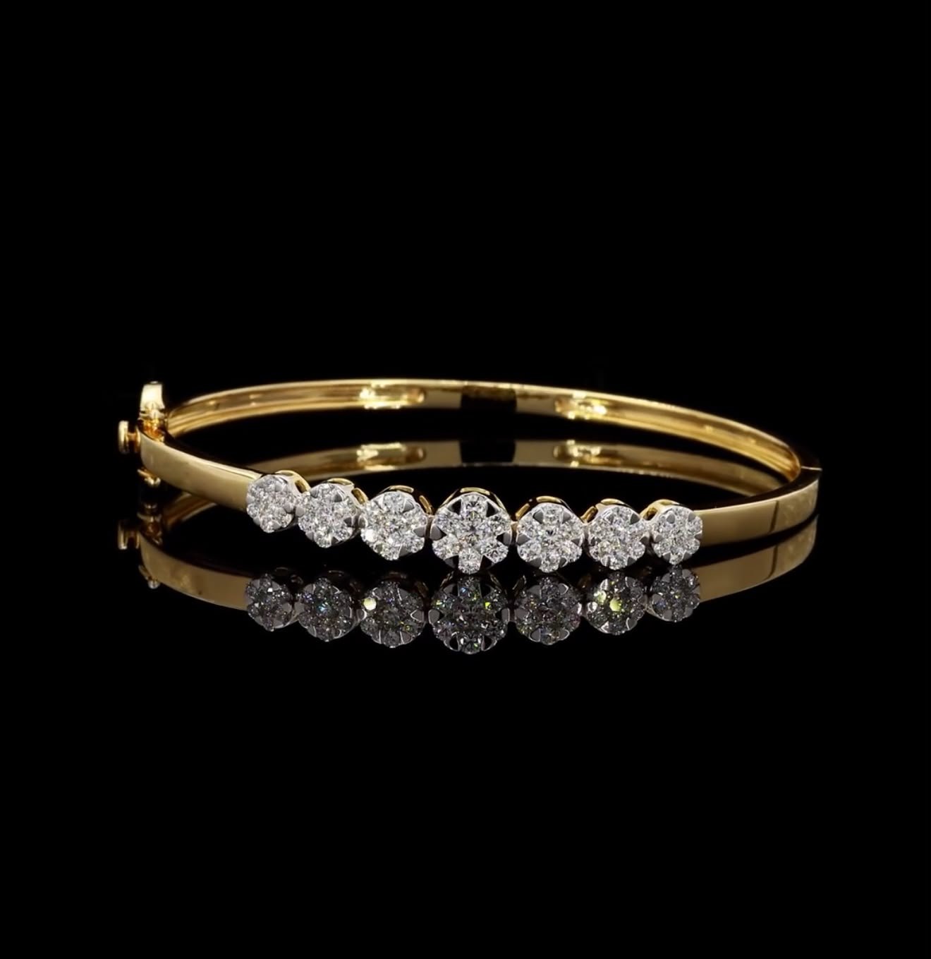 Yellow Gold Bangle Bracelet